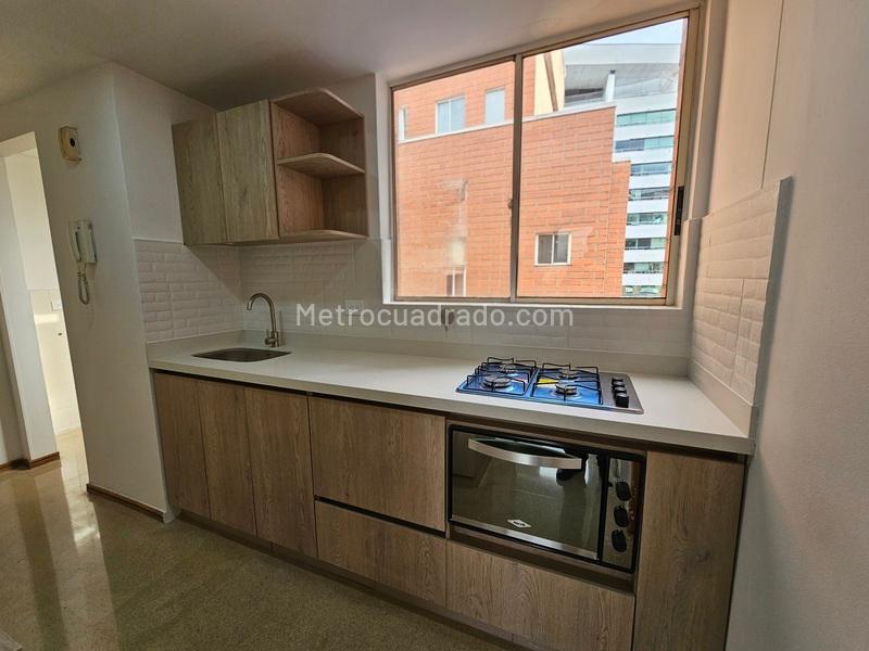 Cozy 3BR Apartment with Balcony in La Florida - 3