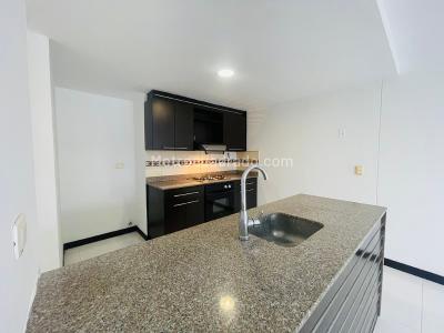 Apartamento de 3 alcobas en venta en Asomadera N1, Medellín, 110 m² · foto 5 de 20