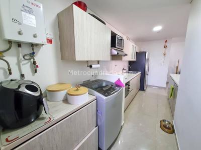 Apartamento de 3 alcobas en venta en Castropol, Medellín, 98 m² · foto 11 de 20