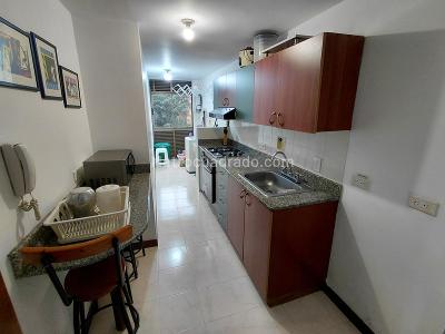 Apartamento en arriendo en Milla De Oro, Medellín · foto 3 de 13