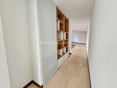 Apartamento en arriendo en El Tesoro, Medellín · foto 6 de 20