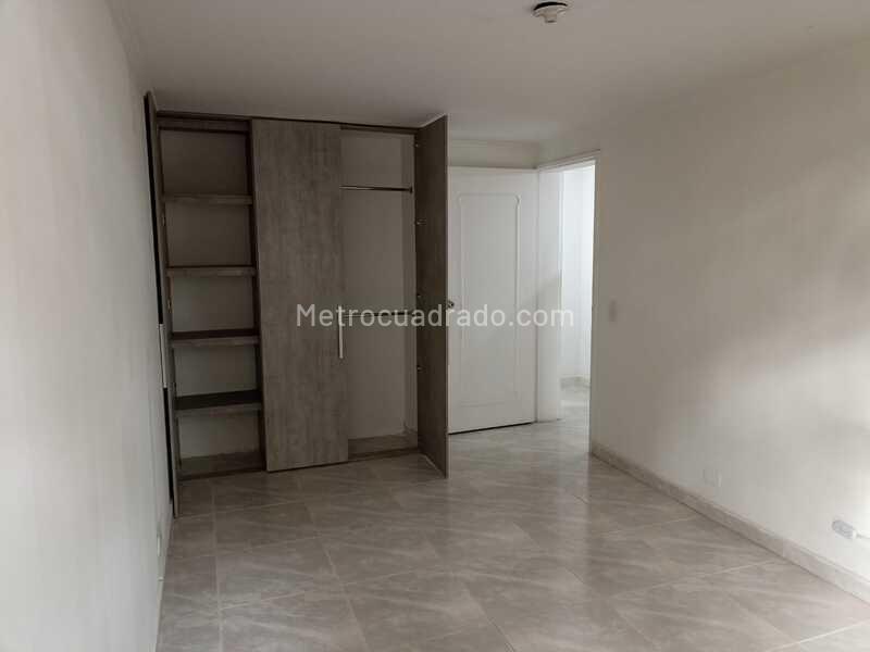 Comfortable 3BR Apartment with Parking in Manila - 3