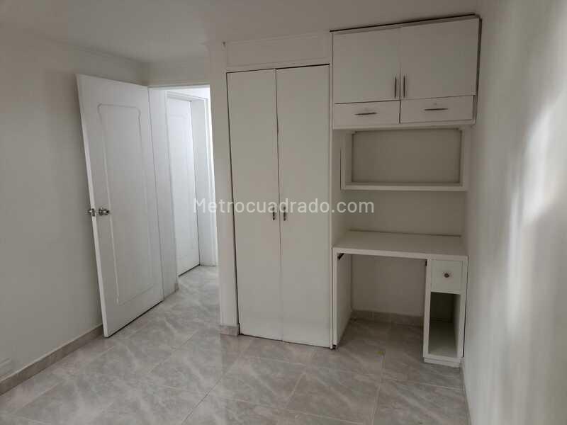 Comfortable 3BR Apartment with Parking in Manila - 5