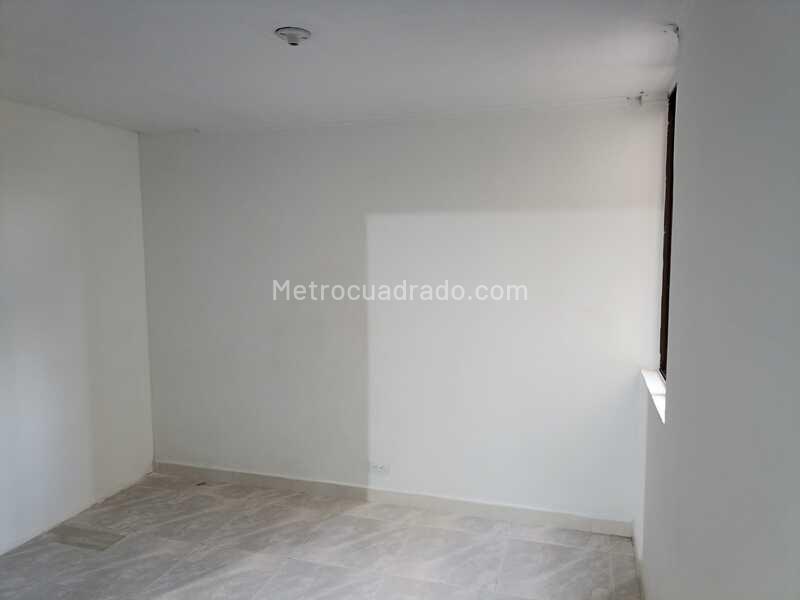 Comfortable 3BR Apartment with Parking in Manila - 6