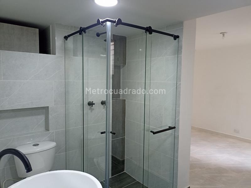 Comfortable 3BR Apartment with Parking in Manila - 8