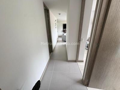 Apartamento de 3 alcobas en venta en San Remo, Sabaneta, 62 m² · foto 8 de 20