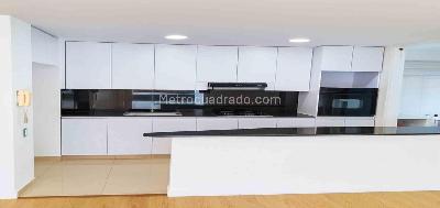 Apartamento de 2 alcobas en venta en Lalinde, Medellín, 86 m² · foto 2 de 20