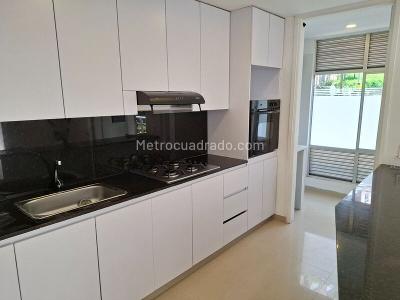 Apartamento de 2 alcobas en venta en Lalinde, Medellín, 86 m² · foto 3 de 20