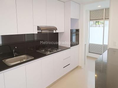 Apartamento de 2 alcobas en venta en Lalinde, Medellín, 86 m² · foto 4 de 20