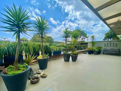 Apartamento de 2 alcobas en venta en Llanogrande, Rionegro, 120 m² · foto 2 de 12