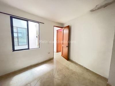 Apartamento de 4 alcobas en venta en Obrero, Envigado, 132 m² · foto 9 de 19
