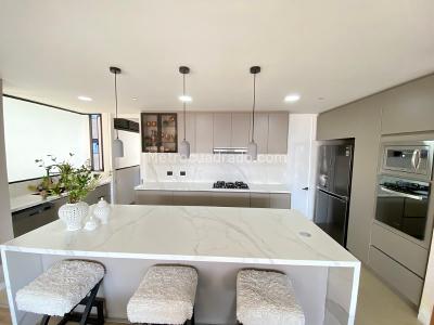 Apartamento en arriendo en Santa Maria De Los Angeles, Medellín · foto 4 de 20