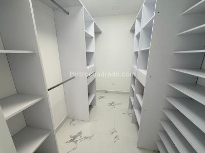 Casa de 3 alcobas en venta en Llanogrande, Rionegro, 320 m² · foto 10 de 20