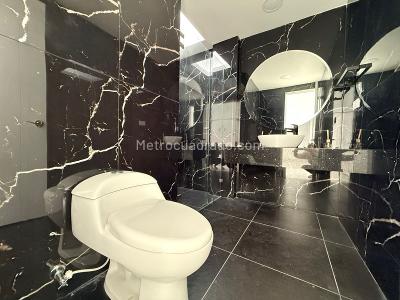 Casa de 3 alcobas en venta en Llanogrande, Rionegro, 320 m² · foto 18 de 20