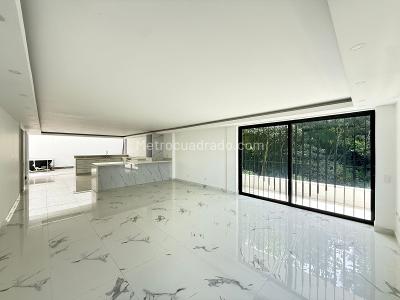 Casa de 3 alcobas en venta en Llanogrande, Rionegro, 320 m² · foto 2 de 20