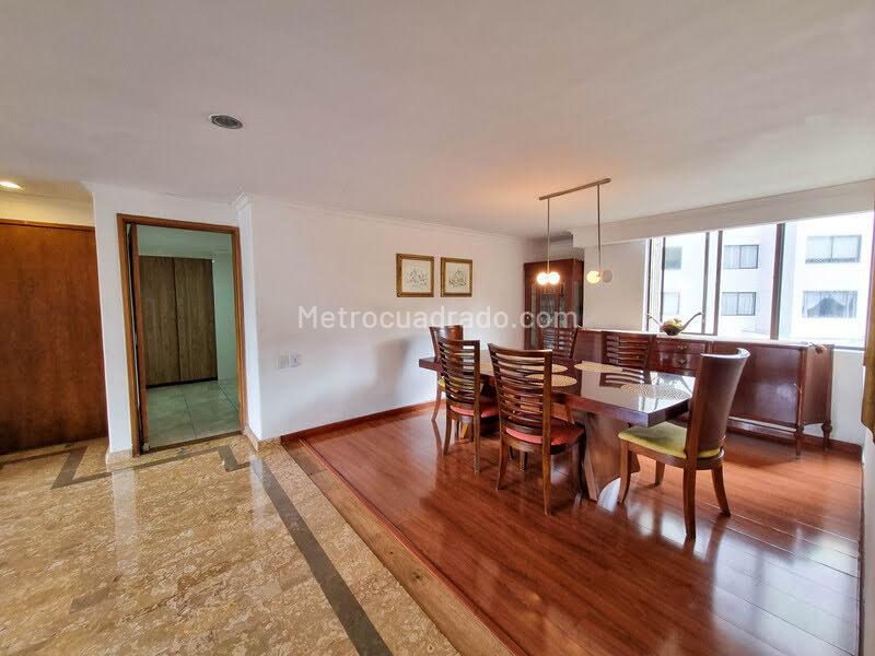 Apartamento Elegante de 4 Alcobas en San Lucas, El Poblado - 5