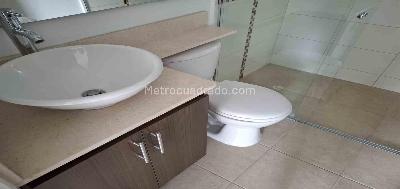 Apartamento de 2 alcobas en venta en San Jose, Sabaneta, 85 m² · foto 13 de 20