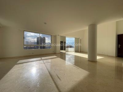 Apartamento en venta en El Tesoro, Medellín · foto 2 de 20
