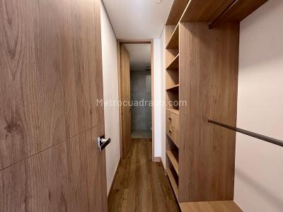 Apartamento de 3 alcobas en venta en Rio Negro, Rionegro, 139 m² · foto 9 de 16