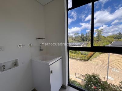 Apartamento de 3 alcobas en venta en Rio Negro, Rionegro, 139 m² · foto 14 de 16