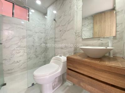 Apartamento de 2 alcobas en arriendo en Patio Bonito, Medellín, 75 m² · foto 10 de 14