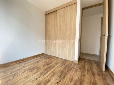 Apartamento de 2 alcobas en arriendo en Patio Bonito, Medellín, 75 m² · foto 6 de 14