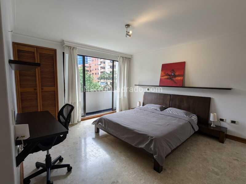 Modern 3BR Apartment in Castropol, El Poblado - 9