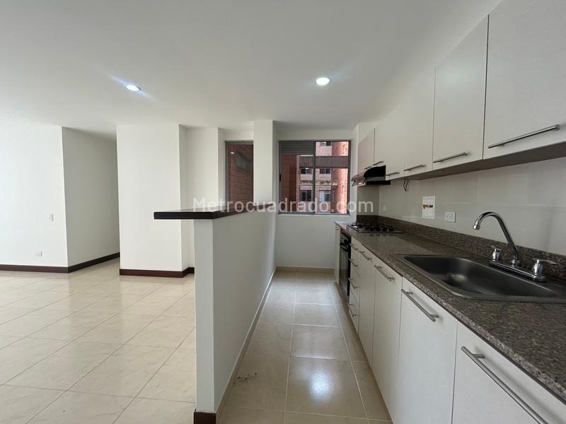 3BR Apartment in Loma Del Escobero (95 m²) - 4
