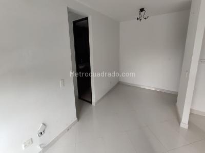 Apartamento de 3 alcobas en venta en Rodeo Alto, Medellín, 60 m² · foto 2 de 14