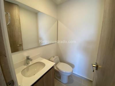 Apartamento de 3 alcobas en arriendo en El Poblado, Medellín, 120 m² · foto 10 de 14