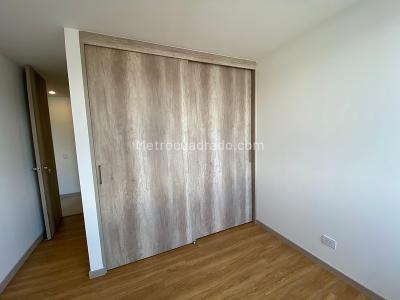 Apartamento de 3 alcobas en arriendo en El Poblado, Medellín, 120 m² · foto 3 de 14