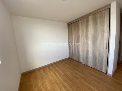 Apartamento de 3 alcobas en arriendo en El Poblado, Medellín, 120 m² · foto 4 de 14