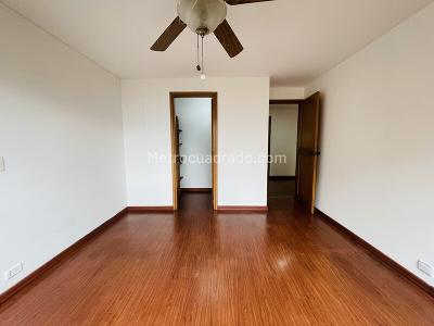 Apartamento de 4 alcobas en venta en El Poblado, Medellín, 260 m² · foto 16 de 20