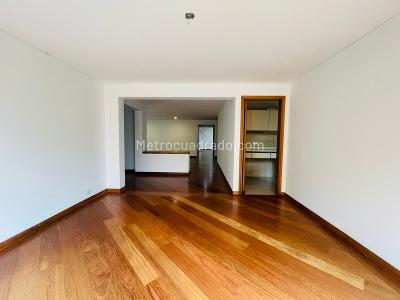 Apartamento de 4 alcobas en venta en El Poblado, Medellín, 260 m² · foto 3 de 20
