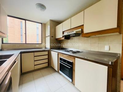 Apartamento de 4 alcobas en venta en El Poblado, Medellín, 260 m² · foto 6 de 20