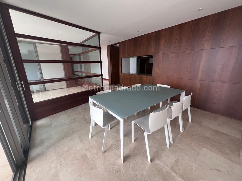 Spacious Apartment for Rent in El Poblado - 2