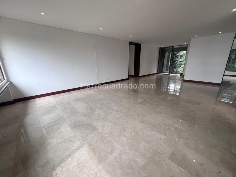 Spacious Apartment for Rent in El Poblado - 3