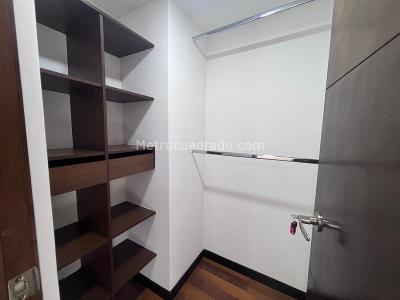 Apartamento en arriendo en Castropol, Medellín · foto 9 de 13