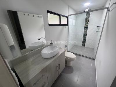 Casa en arriendo en El Poblado, Medellín · foto 14 de 20