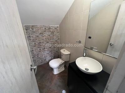 Casa en arriendo en El Poblado, Medellín · foto 15 de 20