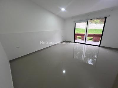 Casa en arriendo en El Poblado, Medellín · foto 7 de 20