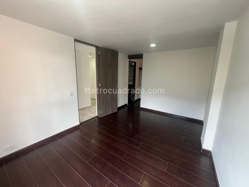 Apartamento en San Lucas de 2 Alcobas con Balcón en El Poblado - 5