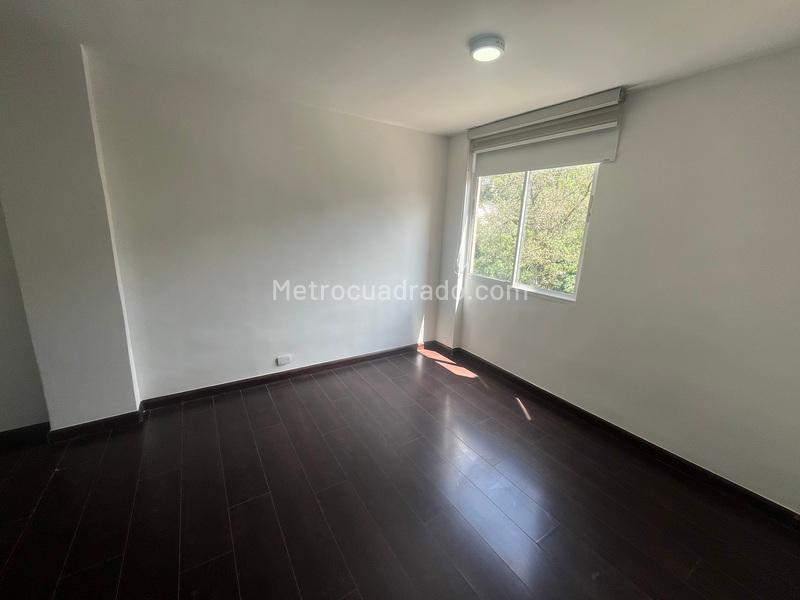 Apartamento en San Lucas de 2 Alcobas con Balcón en El Poblado - 7