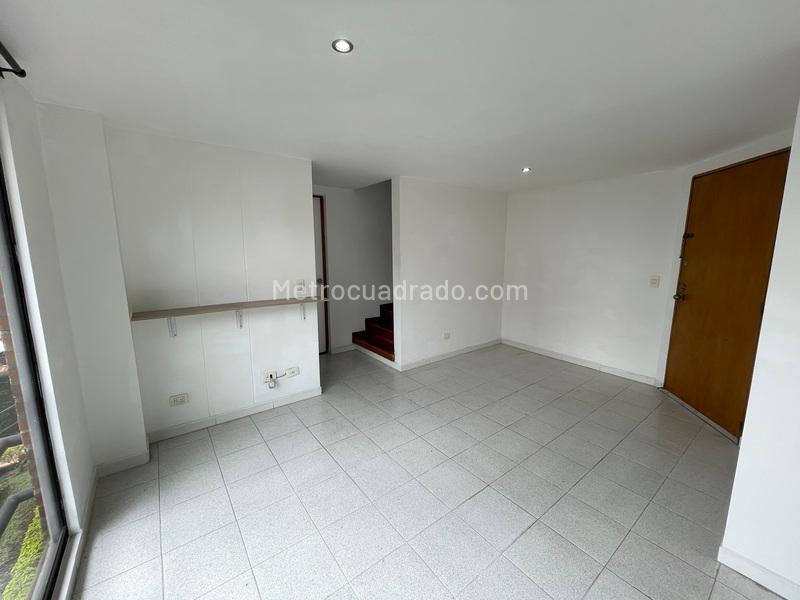 Comfortable 3BR House with Terrace in Loma Del Indio