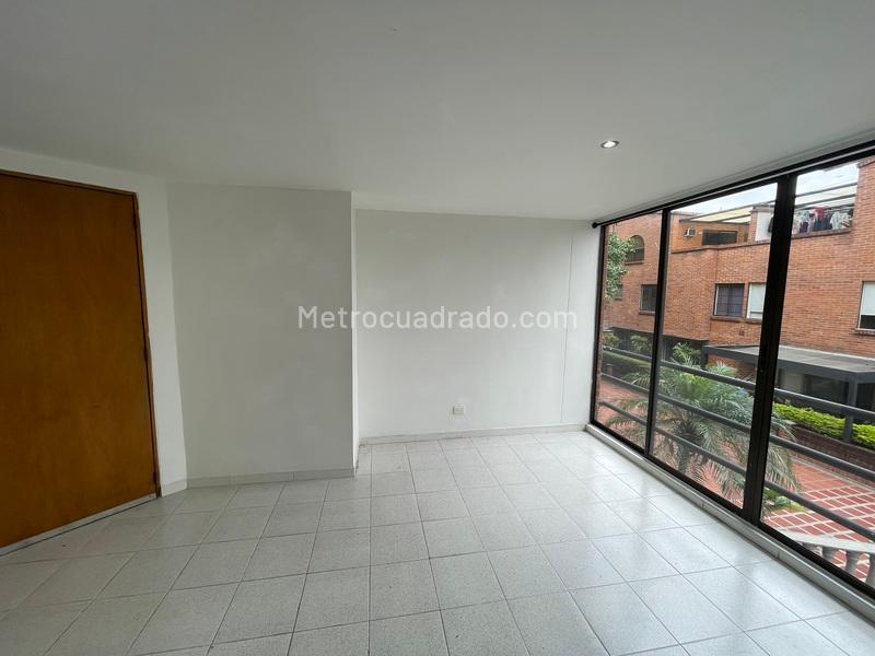 Comfortable 3BR House with Terrace in Loma Del Indio - 2