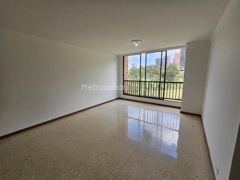 Apartamento Amplio de 3 Alcobas en El Poblado - 3