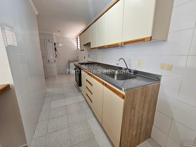 Apartamento Amplio de 3 Alcobas en El Poblado - 6