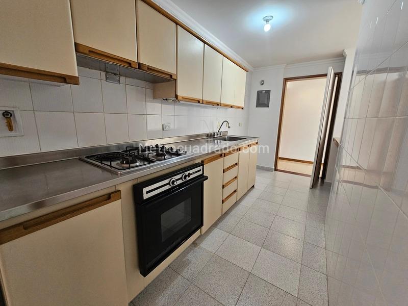 Apartamento Amplio de 3 Alcobas en El Poblado - 7