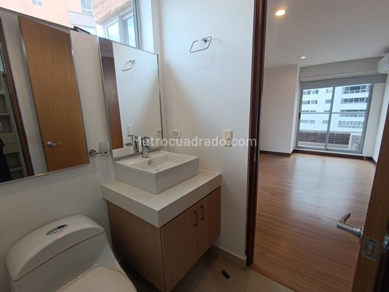 Apartamento de 2 Alcobas en Los Balsos, El Poblado - 8