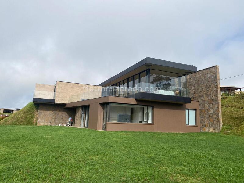 4BR House in Alto De Las Palmas (480 m²)